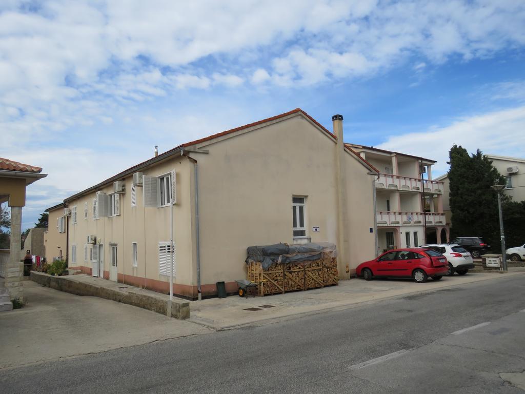 Guest House Miro Новаля Екстериор снимка